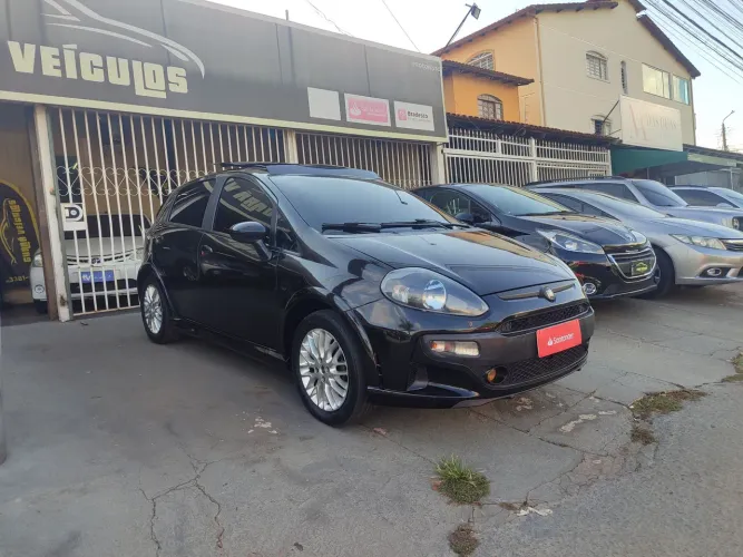 Fiat Punto Blackmotion 1.8 Flex 16V 5P. 2014