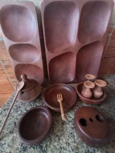 Jogo de cozinha de madeira antiga