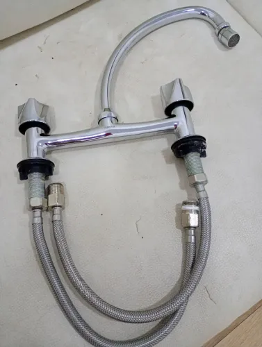 Vendo torneira de cozinha inox fabrimar