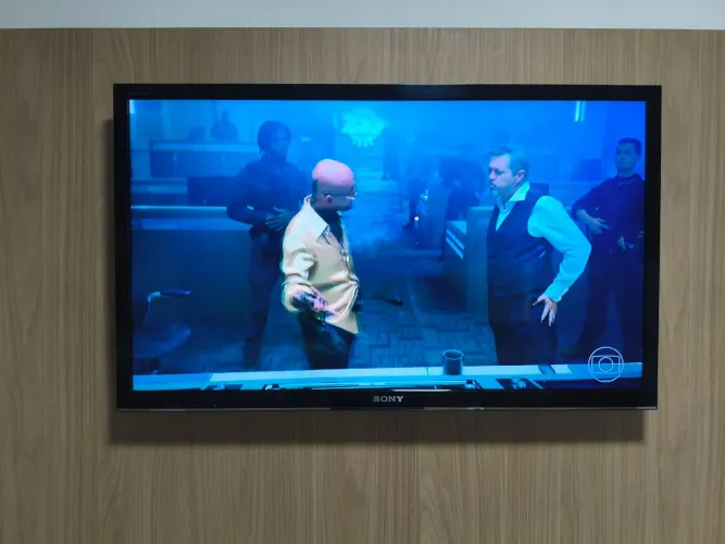 Tv Sony 42 polegadas.