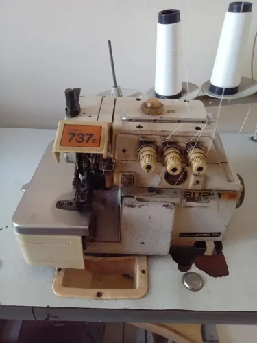 MÁQUINA OVERLOCK INDUSTRIAL 