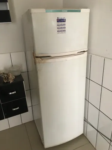 Geladeira usada 220 
