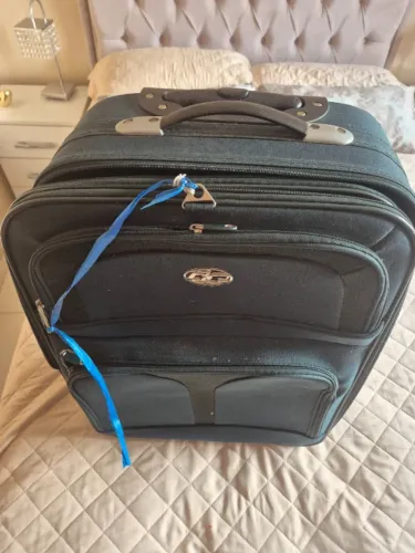 Mala Bagaggio 23kg em ótimo estado com 2 bolsos externos