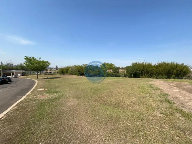 Terreno no Jardins do Golfe Indaiatuba com 1000m² fundos para área verde em Condomínio de 
