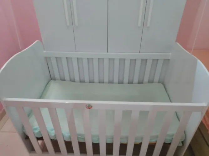 Berço semi novo