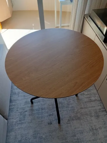 Mesa e Cadeiras