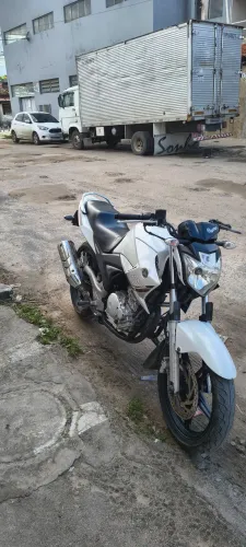 Fazer 250