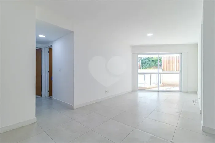 Imóvel para venda possui 117 metros quadrados com 3 quartos em Lagoa - Rio de Janeiro - RJ