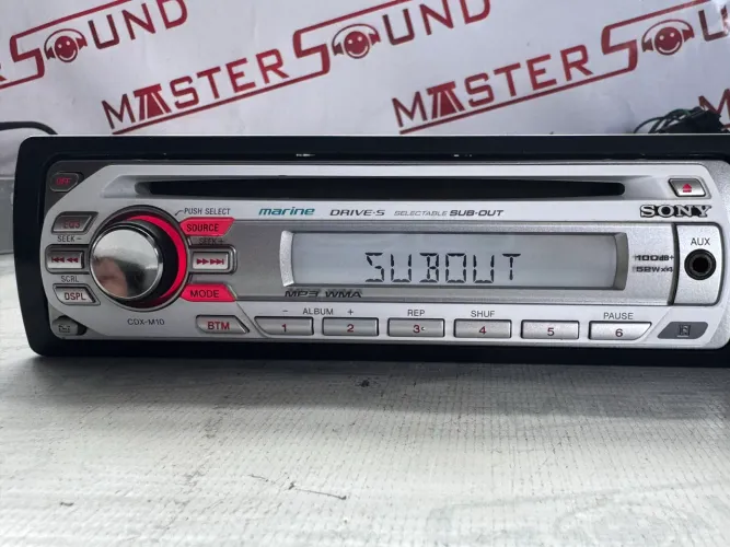 Cd radio e com Bluetooth Sony Marine linha marítima seminovo na promoção so 999,90