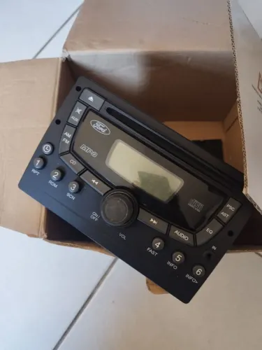 RADIO ORIGINAL FORD