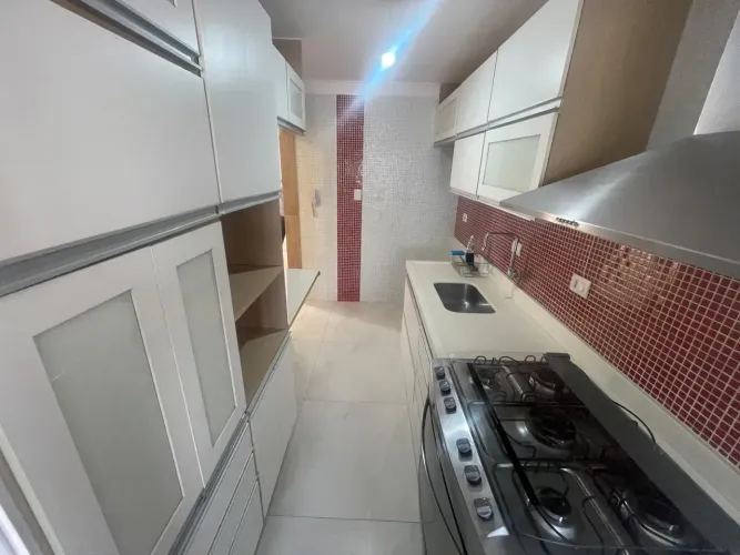 APARTAMENTO Á VENDA NO PARQUE SÃO JORGE COM 2 DORMITÓRIOS AO LADO DO METRÔ DIRETO COM O PR