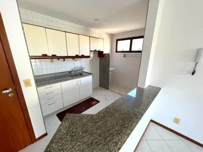 Alugo Apto em Santa Lúcia com 55m², 1 Quarto e 1 Vaga - R$ 2.400,00