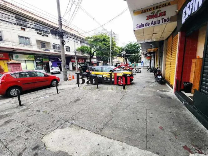 Loja : / Comercial / Cachambi