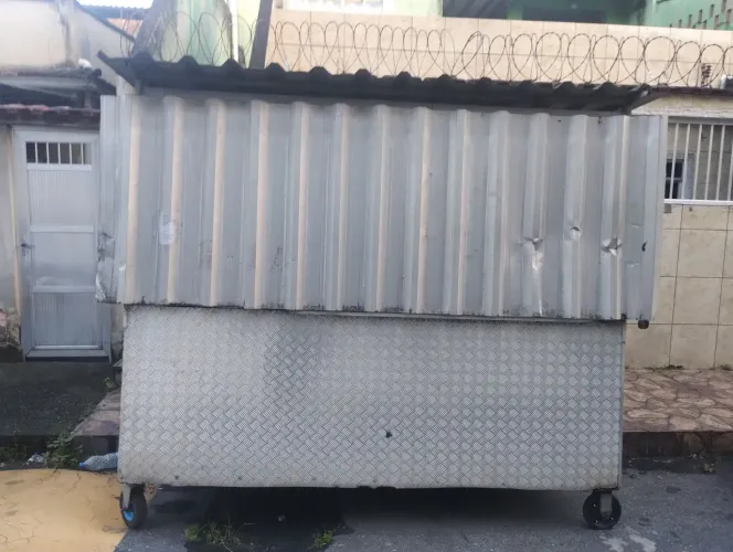 Barraca pra lanches de alumínio e ferro com rodinha porte grande !!!!