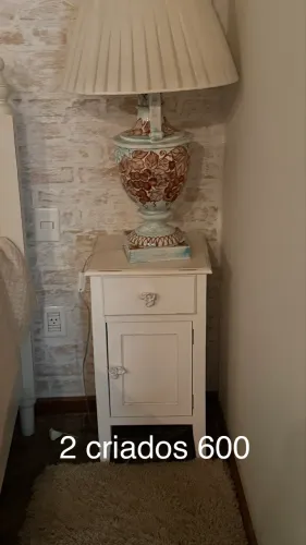 Criado mudo estilo provençal