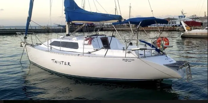 Veleiro FAST 303- versão cruzeiro