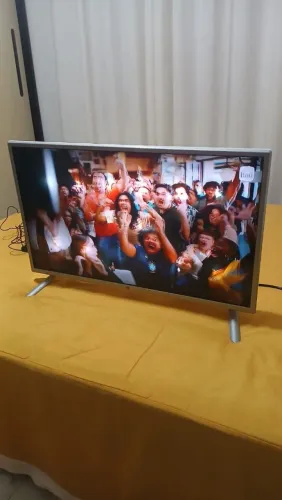 Tv LG Led 32 polegadas, modelo 32lb560b, funcionando normalmente com imagem e som