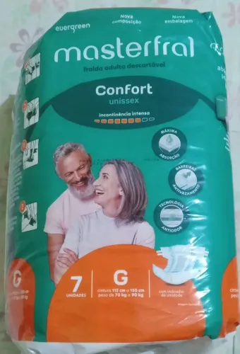Vende-se fraldas adulto Tamanho G 8$ cada