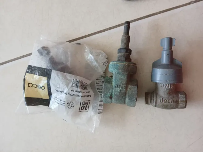 Registro de chuveiro e de gaveta Deca $: 120 reais