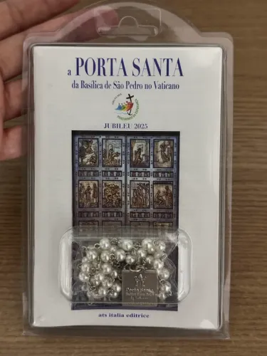 Terço porta santa museu do Vaticano