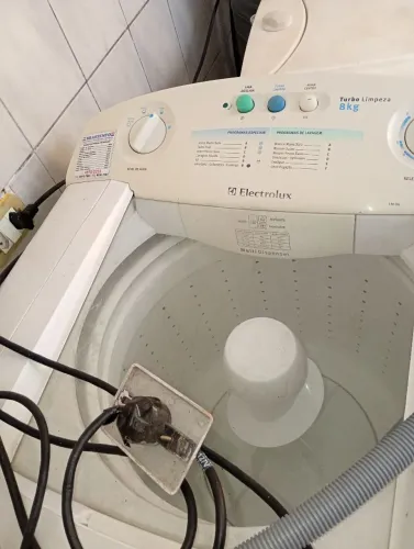 Máquina de lavar e tanquinho ambos com defeito 