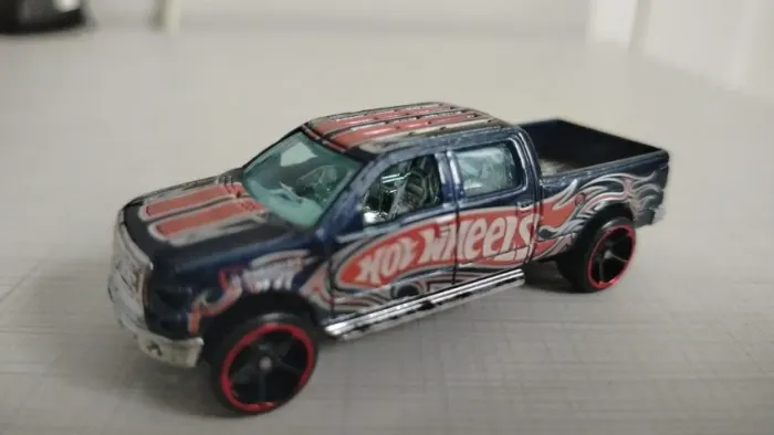 Miniatura '09 Ford F-150 Hotwheels 1/64