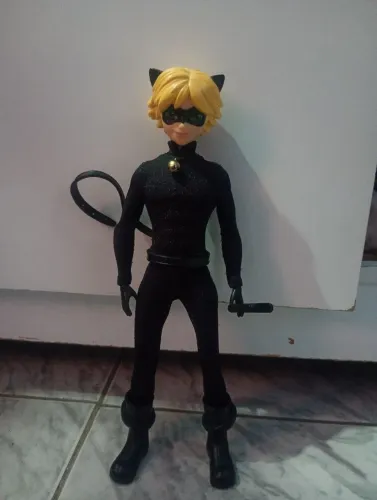 Boneco Cat noir Sunny miraculous 