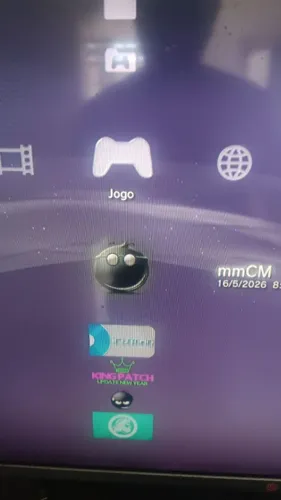Um vídeo game ps3 super slim