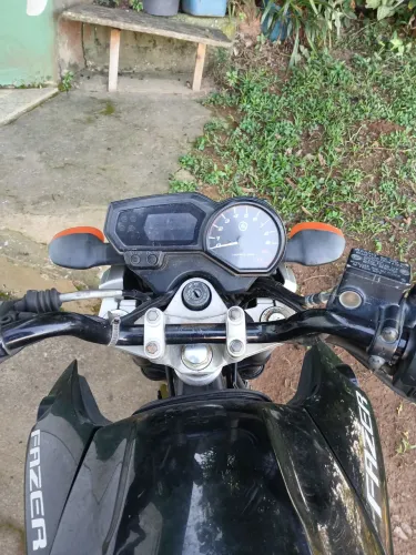 Moto Fazer 250