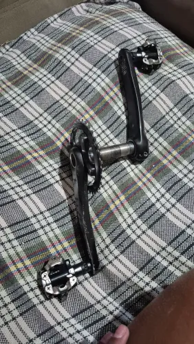 Pé de vela XT e pedal Shimano