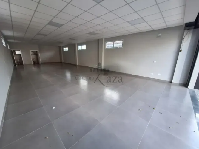 Lindo Ponto Comercial 130m² - ideal para armazém, escritório, mercadinho, papelaria, demai