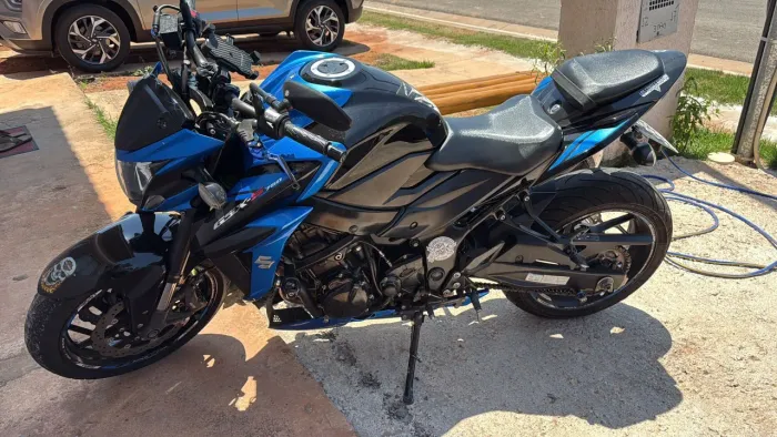 Suzuki GSX S 750 4 cilindros ano 2021