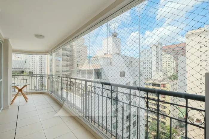 Apartamento mobiliado para locação no Paraíso