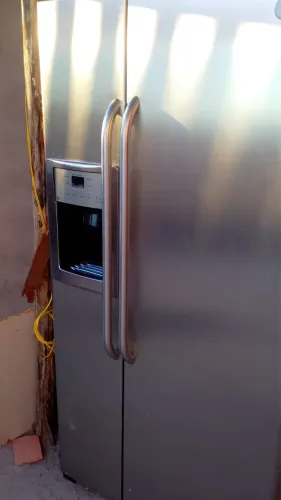 Vendo geladeira Profile 580 litros