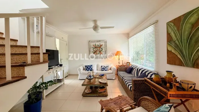 Casa em Condomínio para alugar com 220m², 4 quartos, 4 suítes, 3 vagas no bairro Praia Bar