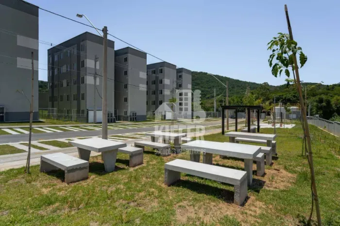 Apartamento com 2 dormitórios para alugar, 50 m² por R$ 1.830,00/mês - Rio do Ouro - São G