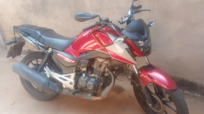 Vendo Moto Honda Titan 160 - 2025