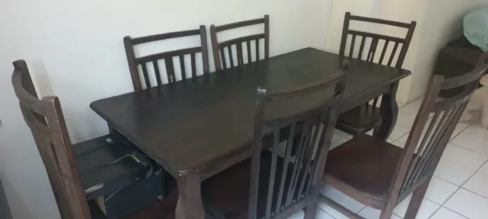 MESA DE JANTAR 6 CADEIRAS