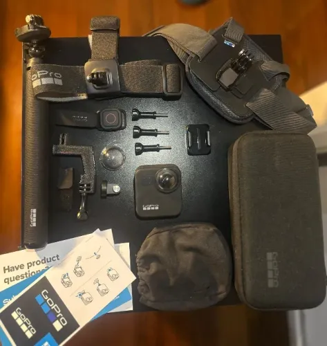 GoPro Max 360 + acessórios 