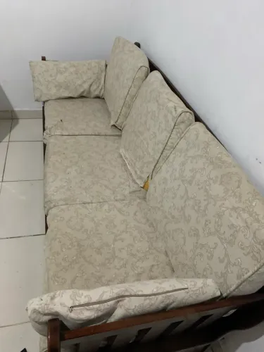 Sofá madeira maciça 