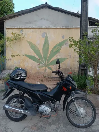 Vendo esta linda Pop 2021. Apenas R$9.500