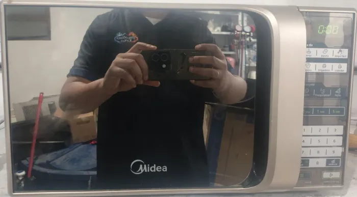 Micro-ondas Midea funcionando perfeitamente