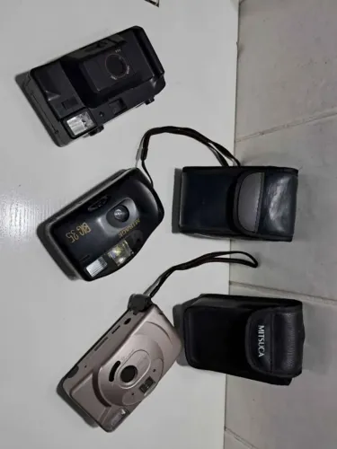 Três câmeras fotográfica antigas para colecionadores