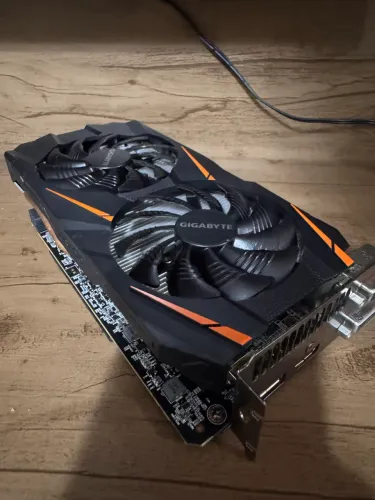 placa de video gtx 1050 ti 4gb ddr5 GigaByte