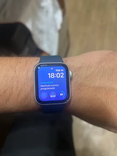 Apple Watch SE de 2ª geração (versão GPS) com caixa de 40 mm