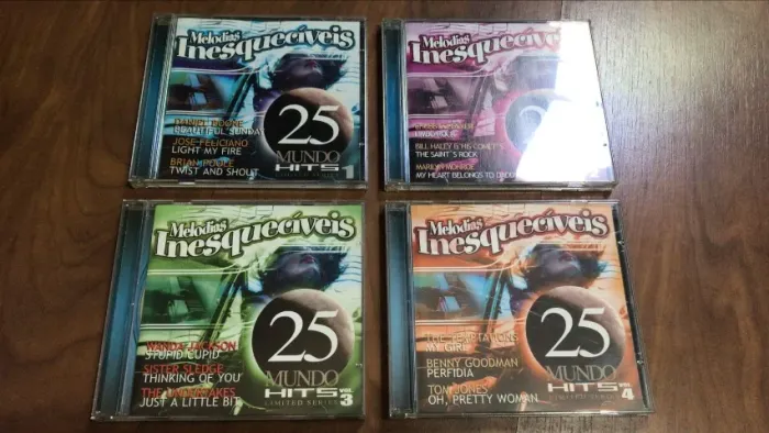 Coleção 4 Cds Melodias Inesqueciveis Mundo Hits Tudo em Excelente Estado!