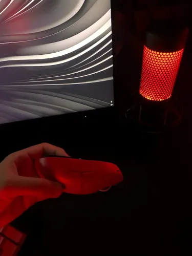 Mouse G Pro X Superlight & Microfone Hyperx Quadcast S