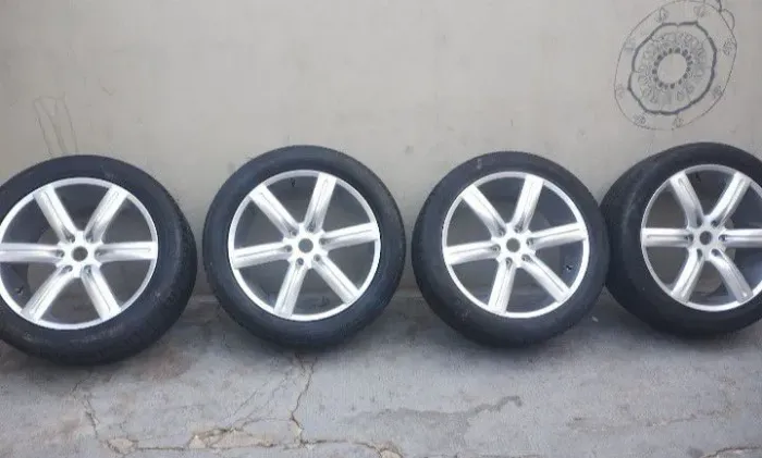 Jogo de rodas aro 22 novas com pneus de brinde l200 ranger S10 Pajero sw4 Hilux 6 furos