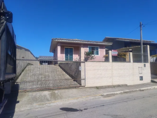 Casa a venda