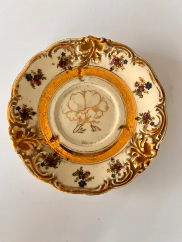 Prato KPM Poland ? Linha Royal Ivory ? Dourado e Florais